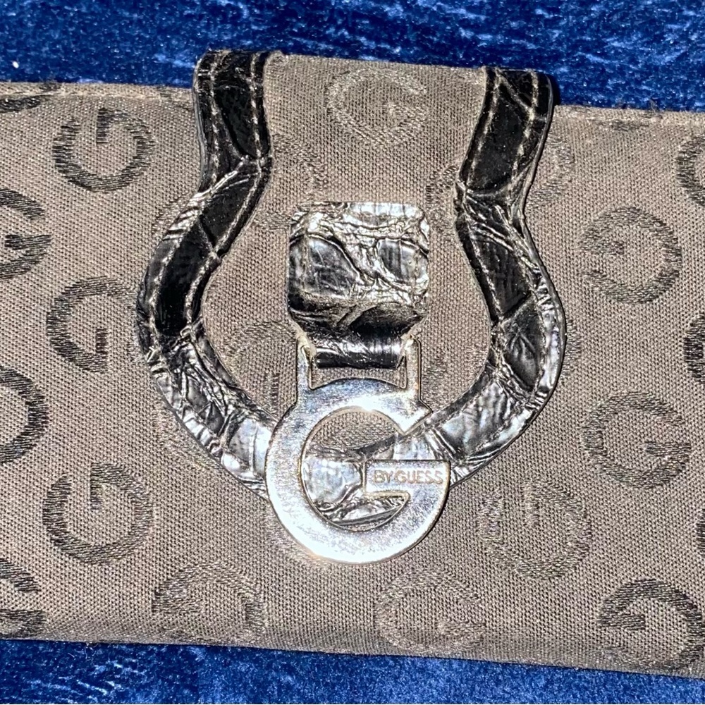 Guess Wallet